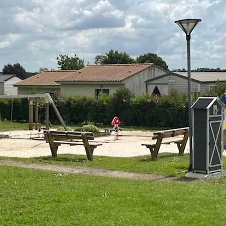 6 Personnes - Terrasse Et Confort A - Api-1-52-1252 * Mache