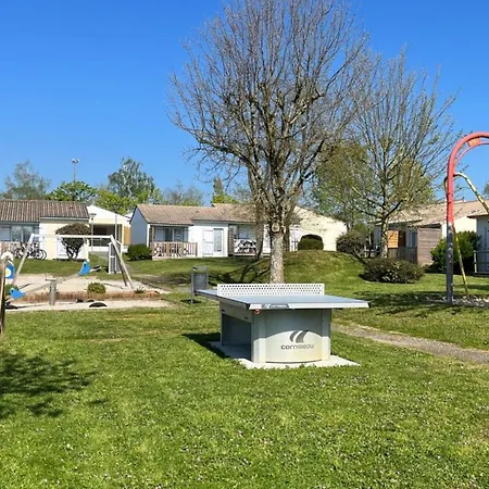 Kemp 6 Personnes - Terrasse Et Confort A - Api-1-52-1252 Maché