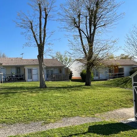 6 Personnes - Terrasse Et Confort A - Api-1-52-1252 *