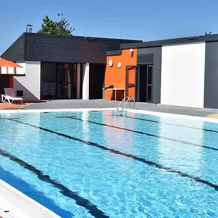6 Personnes - Terrasse Et Confort à - Api-1-52-1252