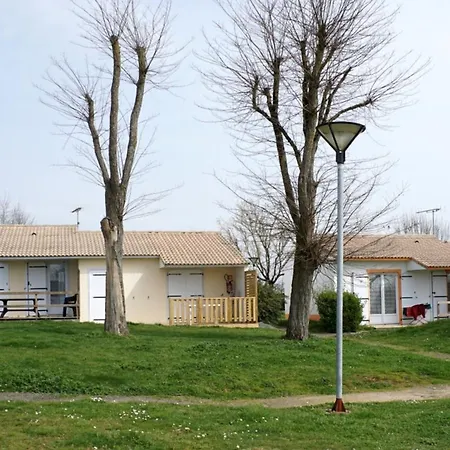 Kemp 6 Personnes - Terrasse Et Confort A - Api-1-52-1252 Maché