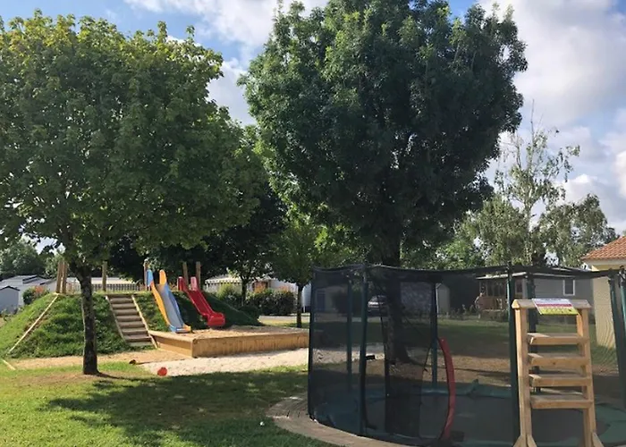 Parque de Campismo 6 Personnes - Terrasse Et Confort à - Api-1-52-1252